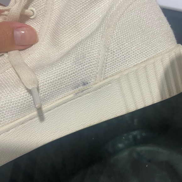 VINCE - Cream canvas high top sneakers w/ duster- SZ 8 - Picture 11 of 13